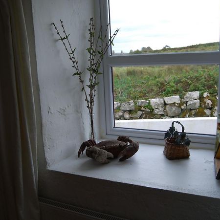 Roundstone 134 Seans Cottage Inishnee Exterior photo